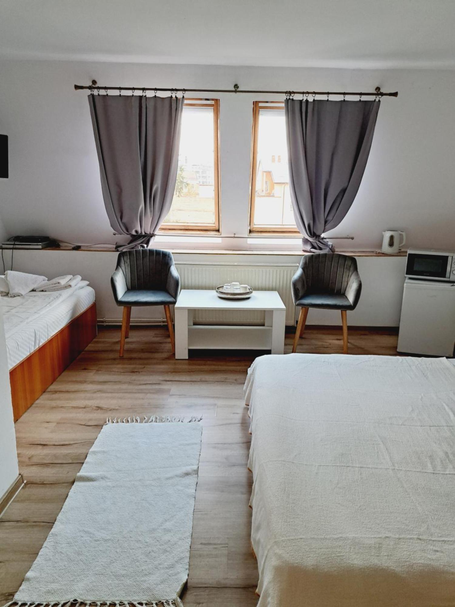 Piccola Italia Casa Racovita Cluj Napoca Bagian luar foto